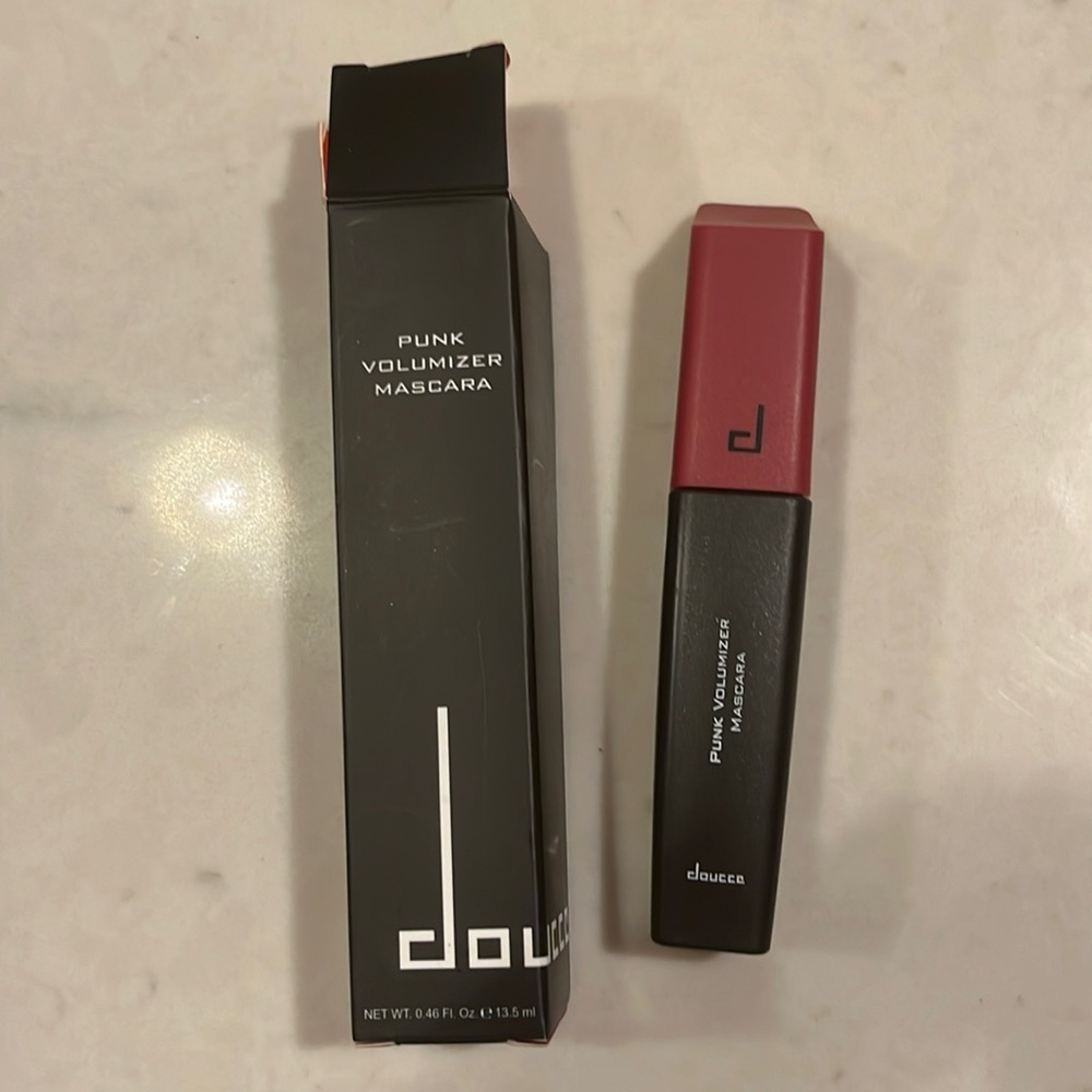PUNK VOLUMIZER MASCARA